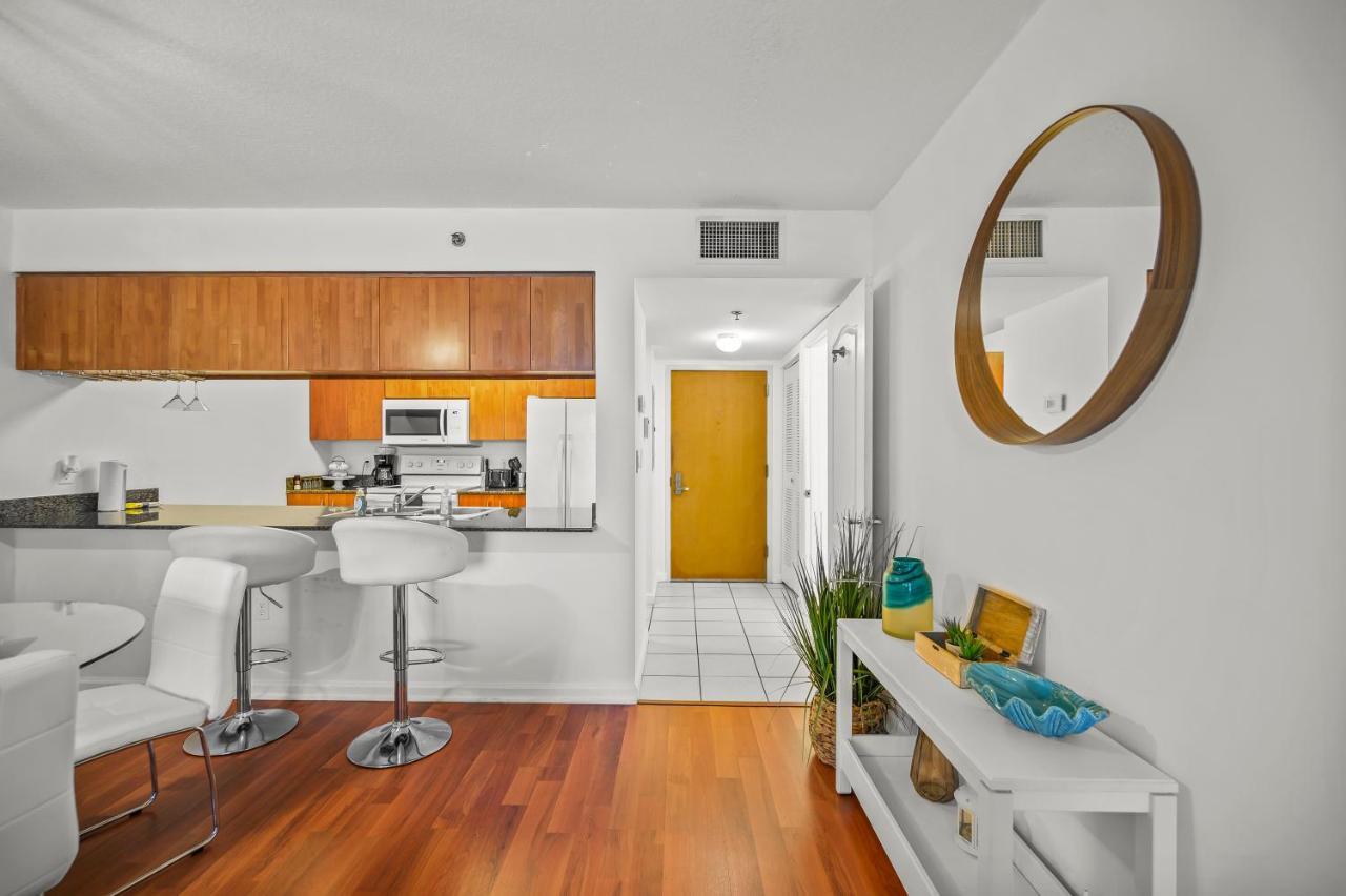 Luxurious 1Br High Rise Condo Brickell-Free Parking Miami Exterior photo