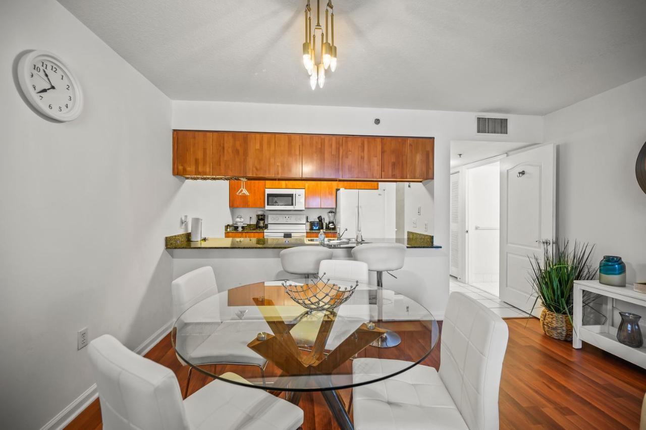 Luxurious 1Br High Rise Condo Brickell-Free Parking Miami Exterior photo